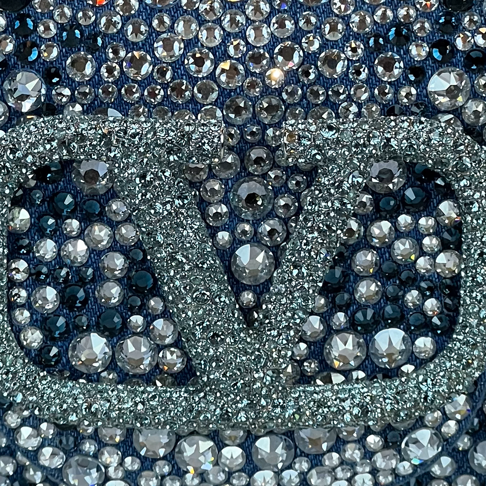 Locò Small Crystal Embroidered Montana Smoked Saphire 12 Locò Small Crystal Embroidered Montana Smoked Saphire 12